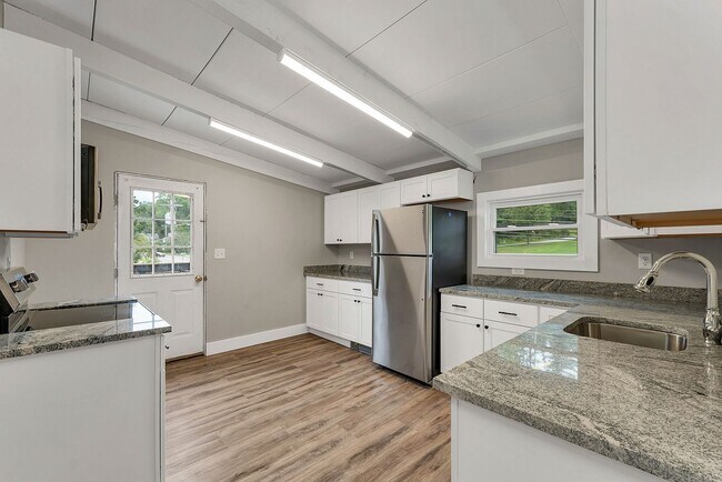 Foto del edificio - 175 Pleasant St