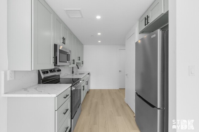 Foto del edificio - 227 Clarkson Ave