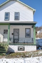 Building Photo - 433 28th St