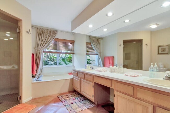 Foto del edificio - 13725 Folkestone Cir