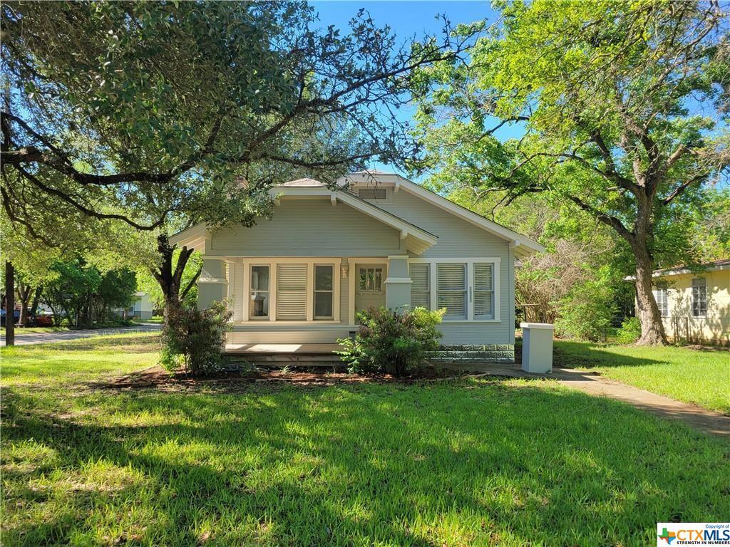 1027 Palm St, Seguin, TX 78155 House for Rent in Seguin, TX