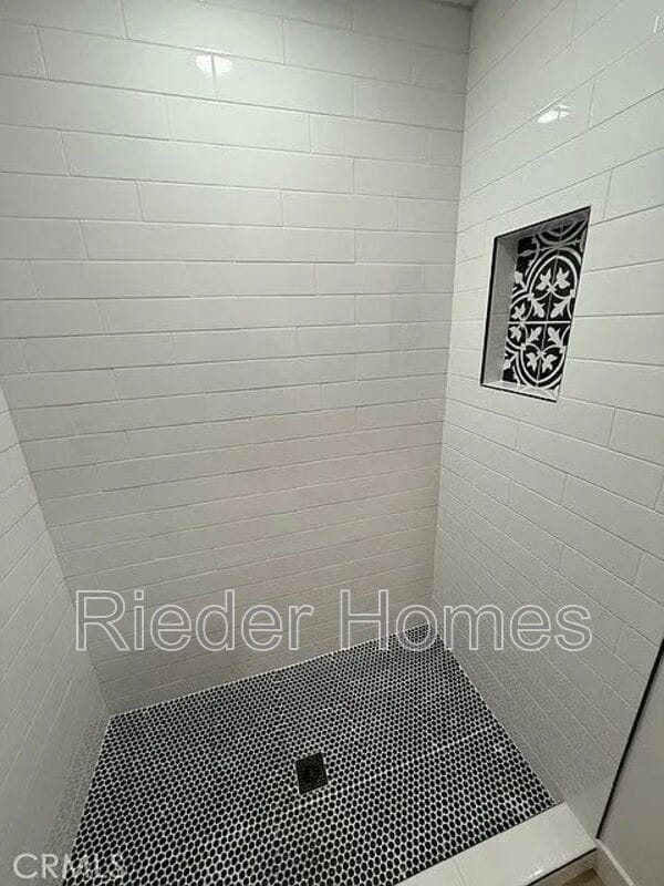 Building Photo - 664 Carefree Dr