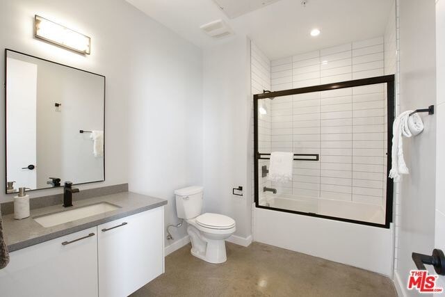 Foto del edificio - 691 Mill St