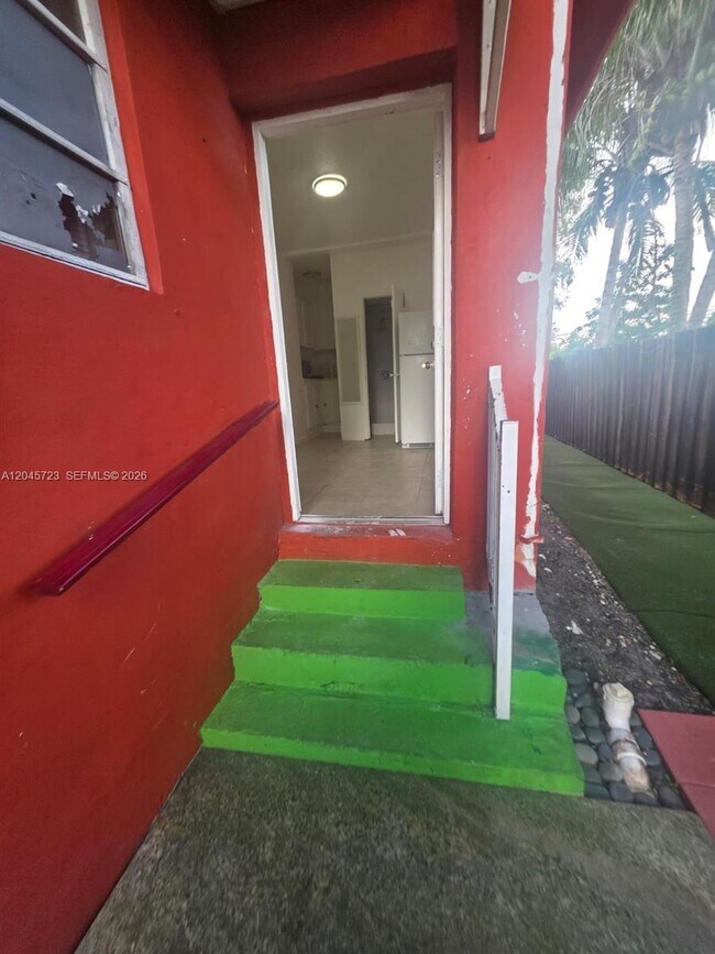 Foto del edificio - 10861 NW 22nd Ct
