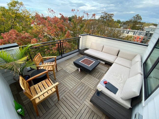 2nd deck - 811 Upshur St NW