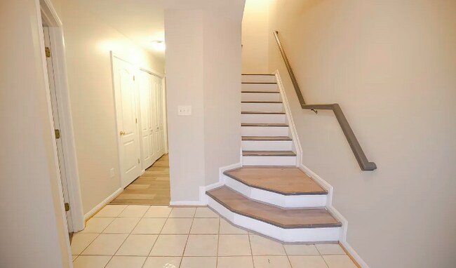 Foto del edificio - 1747 Wood Carriage Way