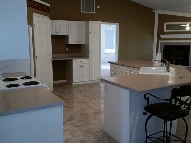 Building Photo - 123 Kingfisher Dr