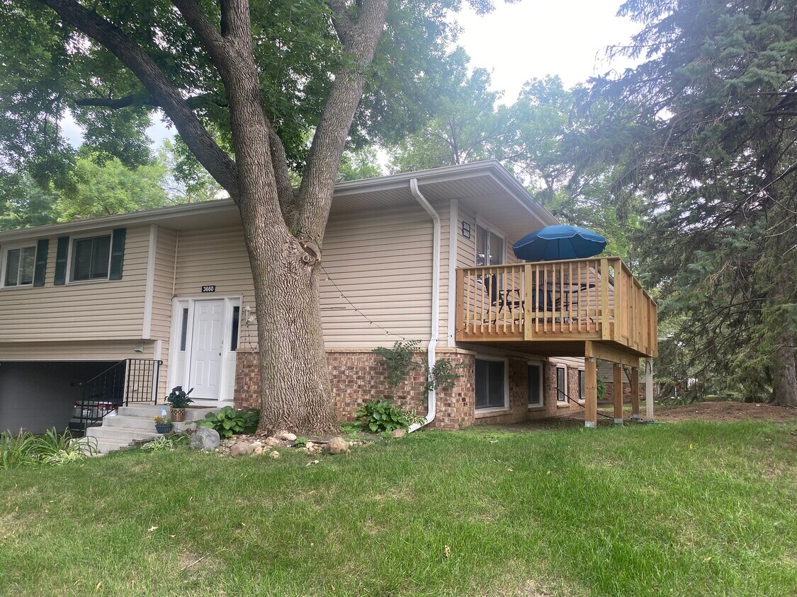 3660 Kolstad Rd, Eagan, MN 55123 Townhome Rentals in Eagan MN