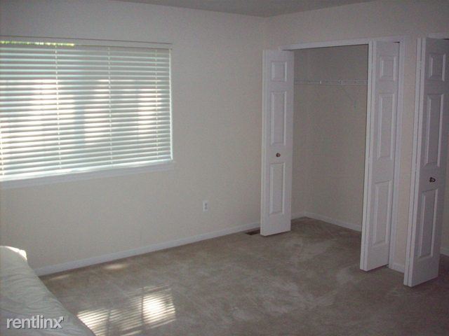 Building Photo - 7165 Magnolia Ln