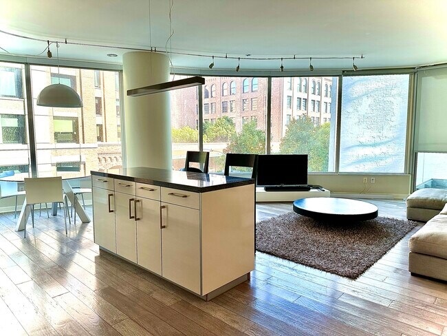 Building Photo - 338 Spear St