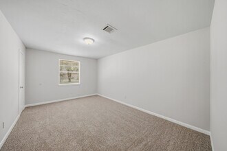 Building Photo - 4319 Tiffany Dr