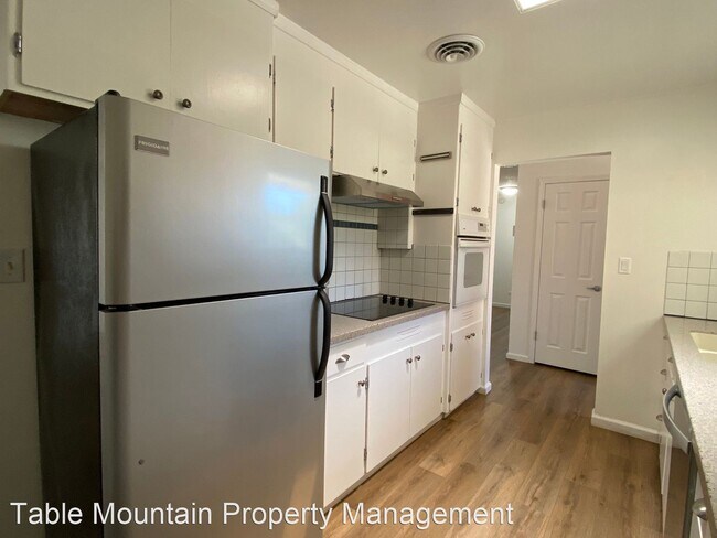 Building Photo - 3 br, 2 bath House - 5 Westelle Dr
