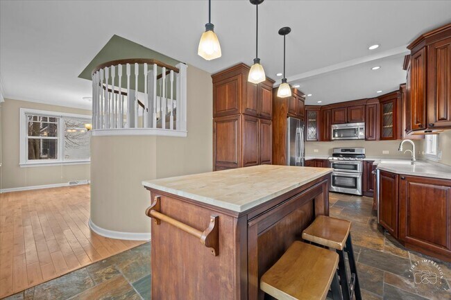 Foto del edificio - 828 W Hillside St