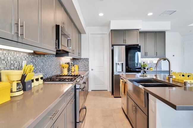 Building Photo - 43175 Armonia Ct