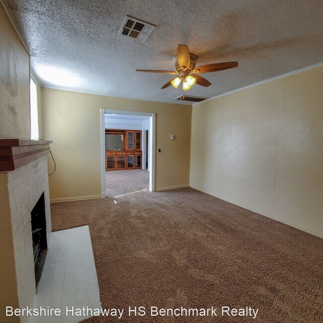 Building Photo - 3 br, 1 bath House - 718 N Beard Ave