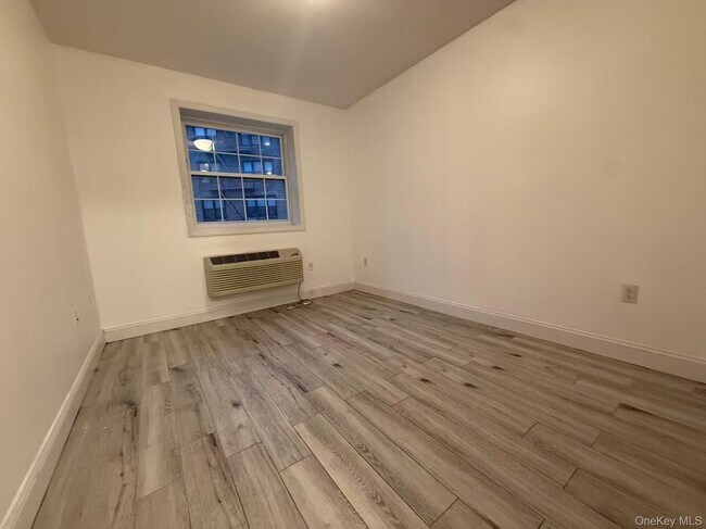 Building Photo - 57-14 Xenia St