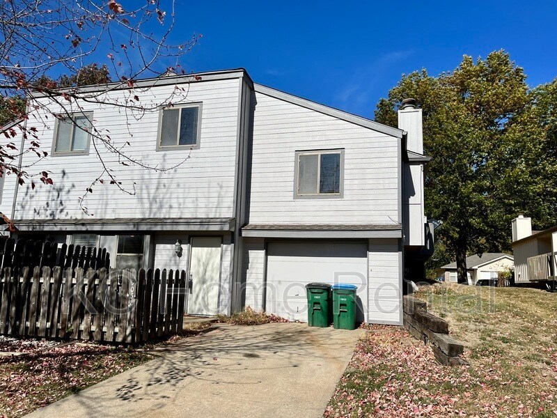 9032 E 85th Pl, Raytown, MO 64138 Condo for Rent in Raytown, MO