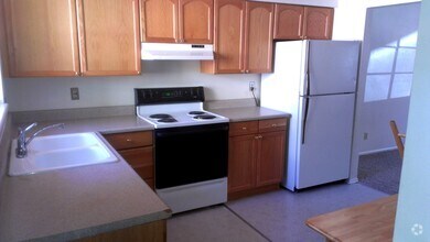 Building Photo - 4465 Comanche Dr