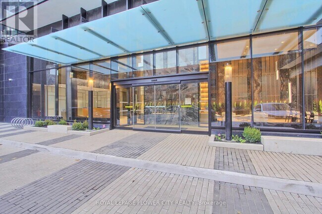 Photo du bâtiment - 117 Broadway Ave