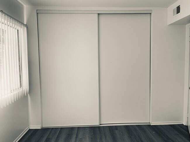 Foto del edificio - 6442 Rostrata Ave