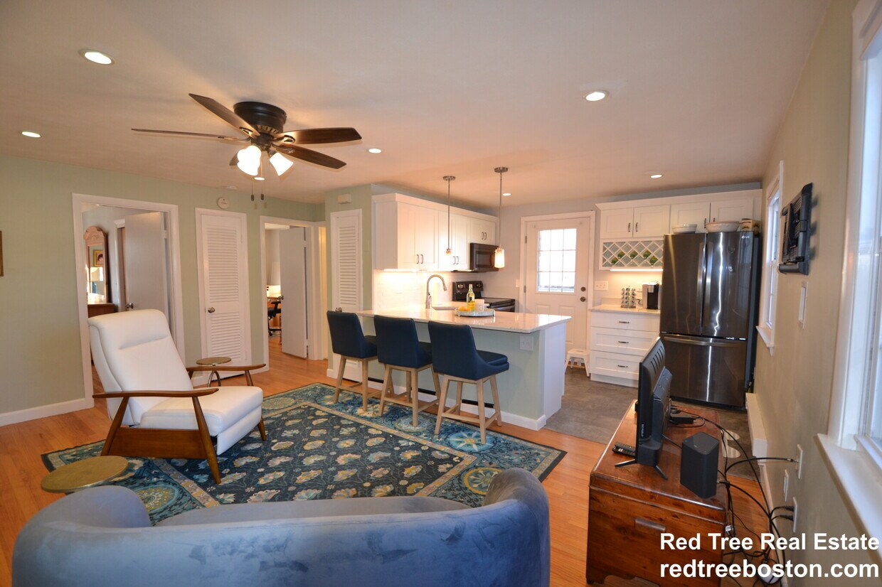 18 Austin Ct, Saugus, MA 01906 Condo for Rent in Saugus, MA