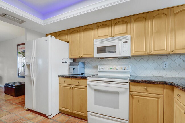 Building Photo - 1025 Sugar Sands Blvd