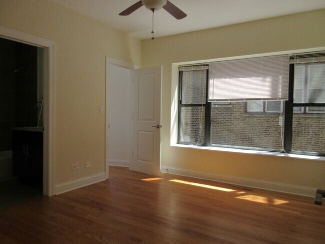 Foto del edificio - 1348 W Howard St