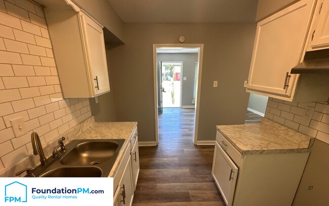 Building Photo - 3703 Wolf Trail Dr