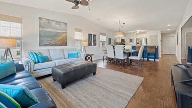 Building Photo - 356 Blue Stem Dr