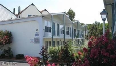 Foto principal - 251 W Ocean View Ave