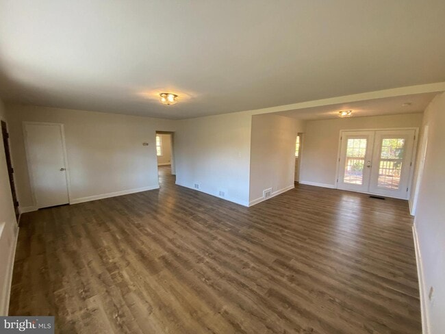 Building Photo - 1705 Bragg Rd