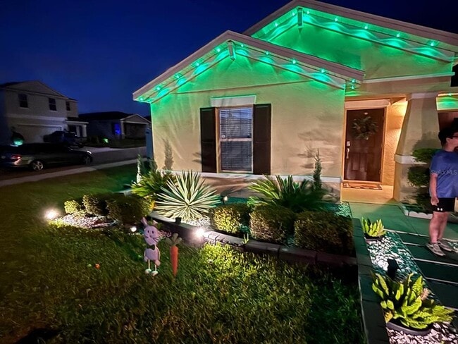 Building Photo - 279 Bergamot Lp