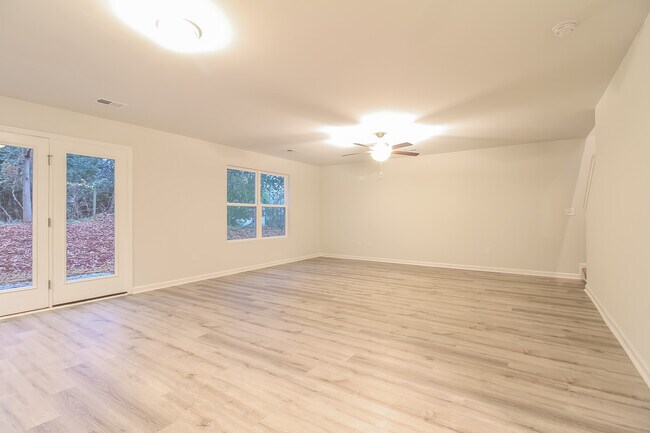 Building Photo - 234 Celebration Ave