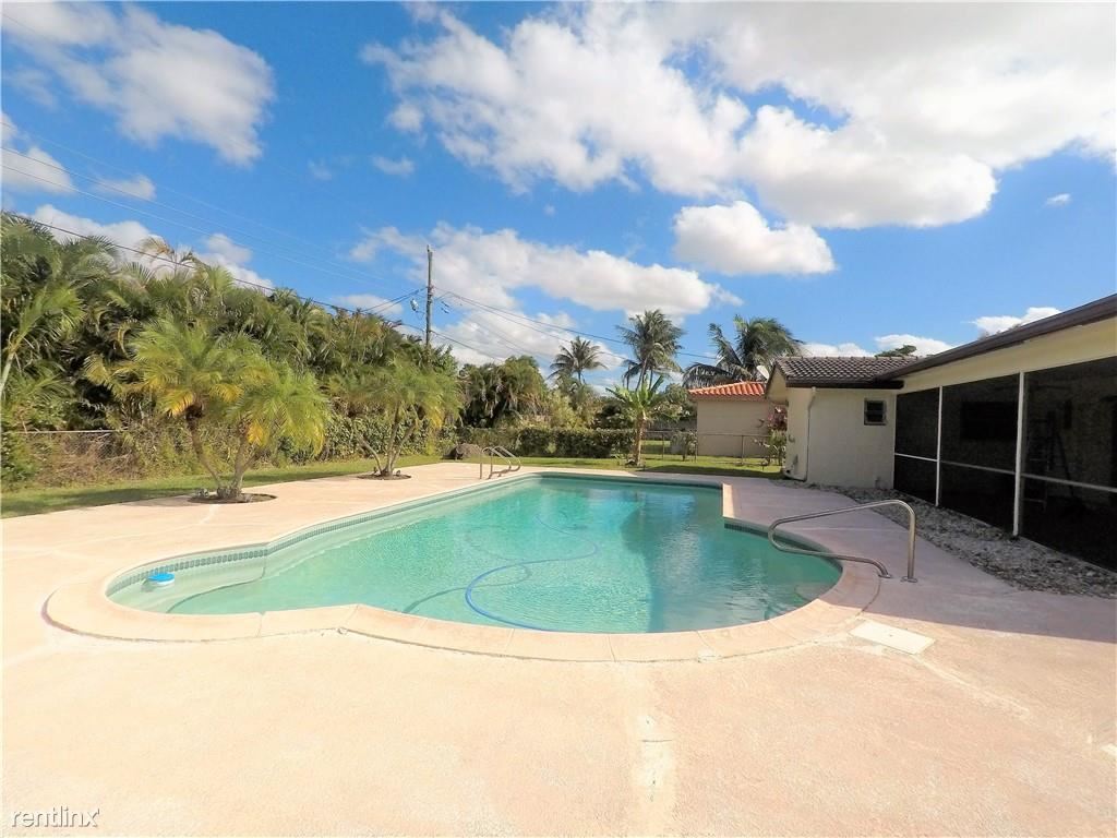 Primary Photo - 4 br, 2 bath House - 7221 NW 10th Pl