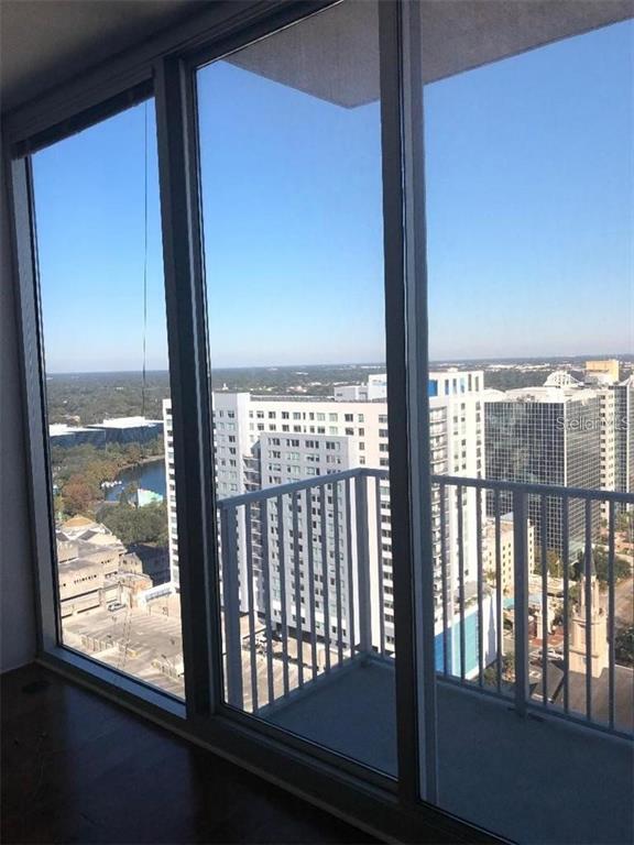 Foto del edificio - 155 S Court Ave