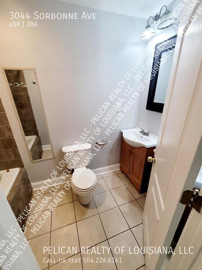 Building Photo - 3044 Sorbonne Dr
