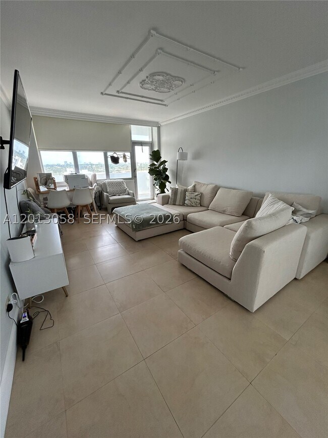 Foto del edificio - 7441 Wayne Ave