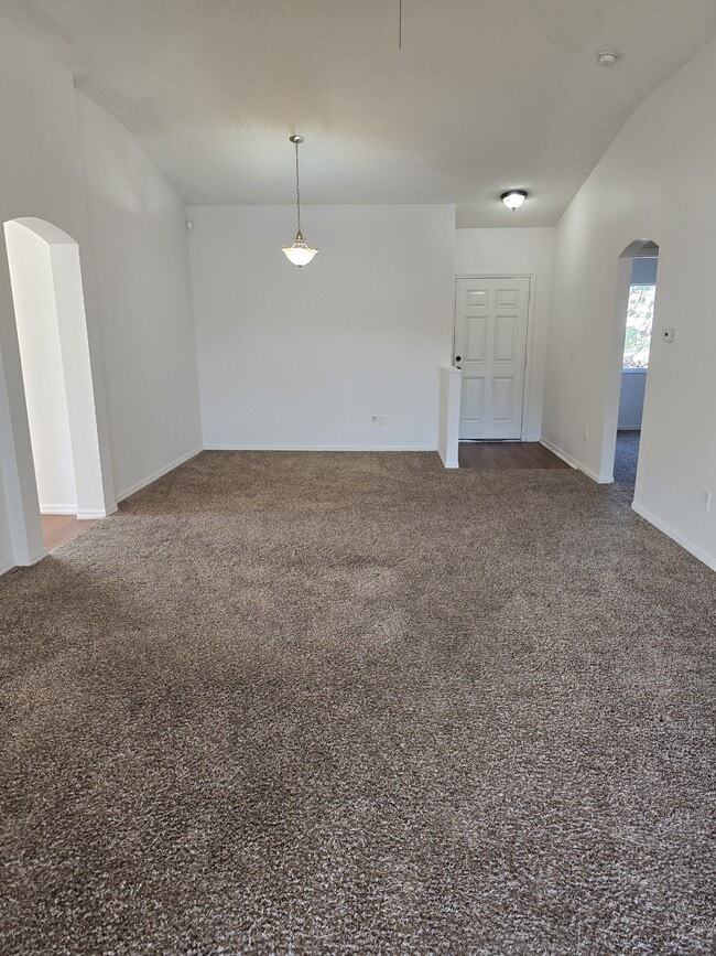 Building Photo - 12023 Cedarfield Dr