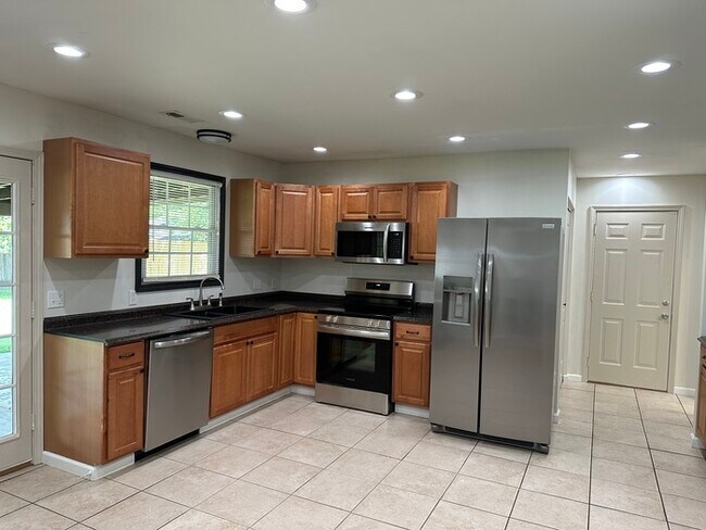 Foto del edificio - 3 bedroom 2bath home in St. Peter's, Mo.