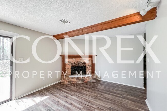 Building Photo - Gorgeous 3 Bedroom Home with Attached Car ...