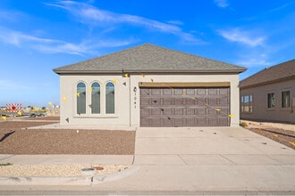 Building Photo - 1041 Summer Lake St