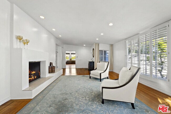 Building Photo - 1233 Corsica Dr