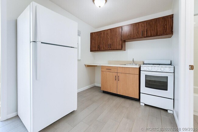 Foto del edificio - 3539 Melaleuca Ln