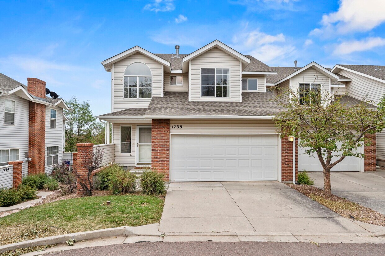 Foto principal - 1739 Victorian Point