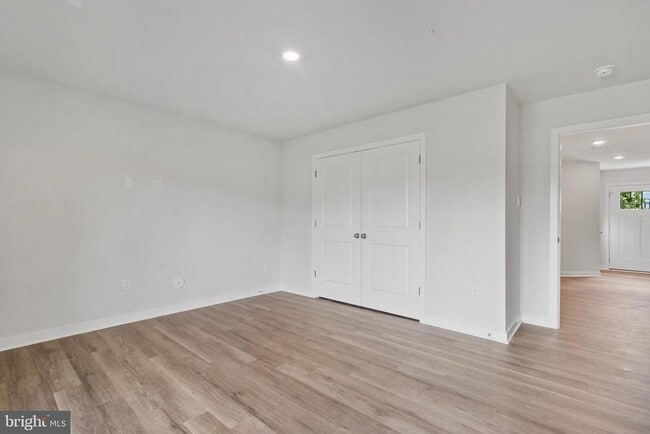 Building Photo - 16521 Green Glade Dr
