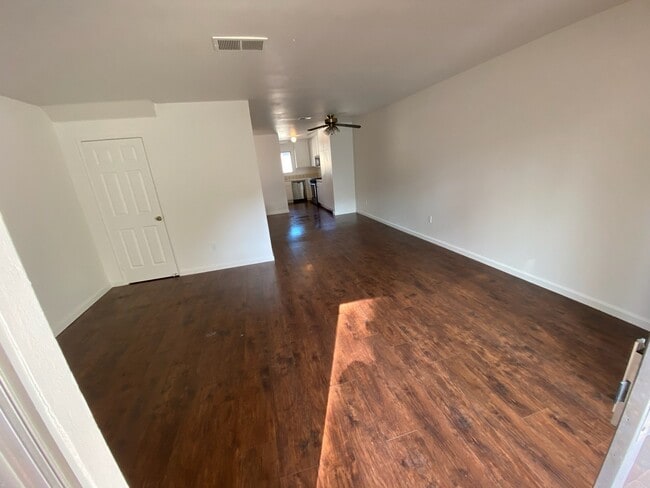 Building Photo - 4265 Mesa Vista Way