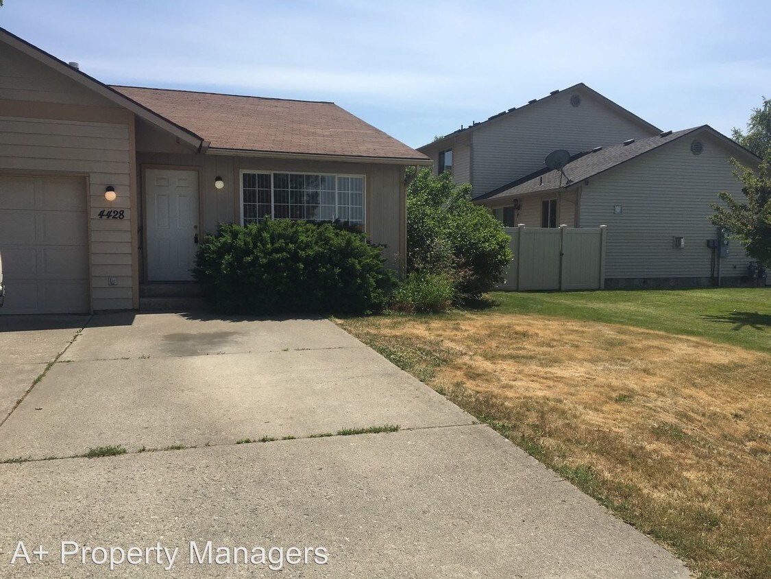 Foto principal - 4428 N Crown Ave