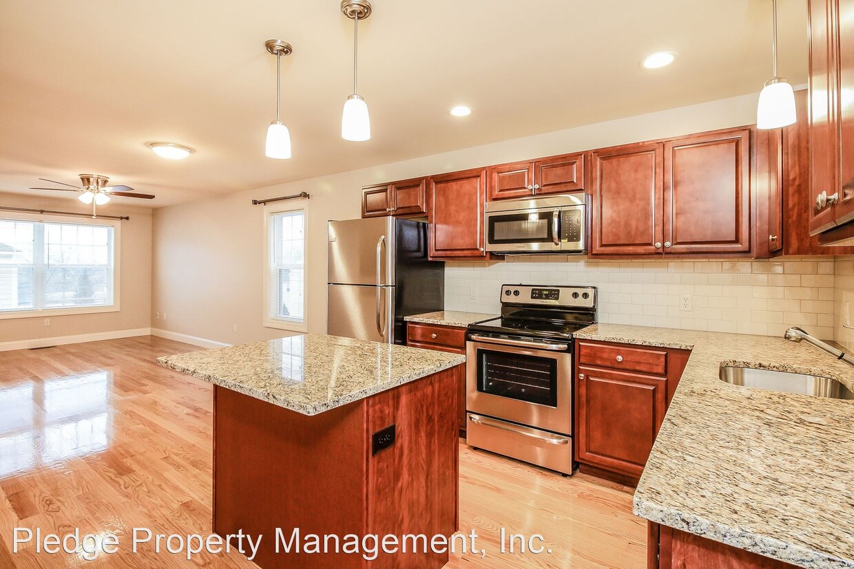 Primary Photo - 901-1110 River View Ln