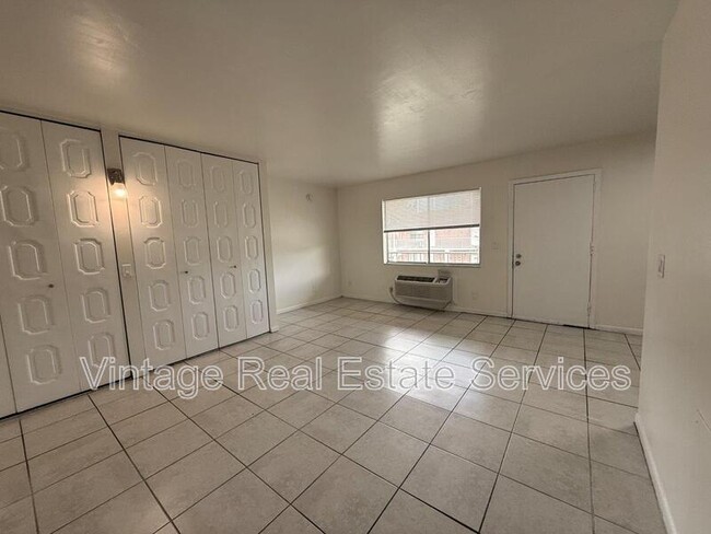 Building Photo - 3301 58th Ave S