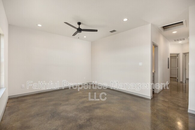 Foto del edificio - 21579 County Rd 2138